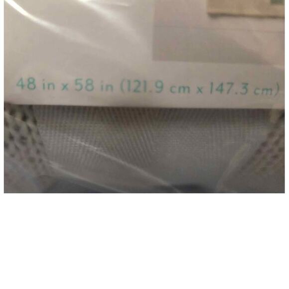 Tulip Knit Throw Blanket – 48" x 58 Brand new in original bag - Picture 3 of 7